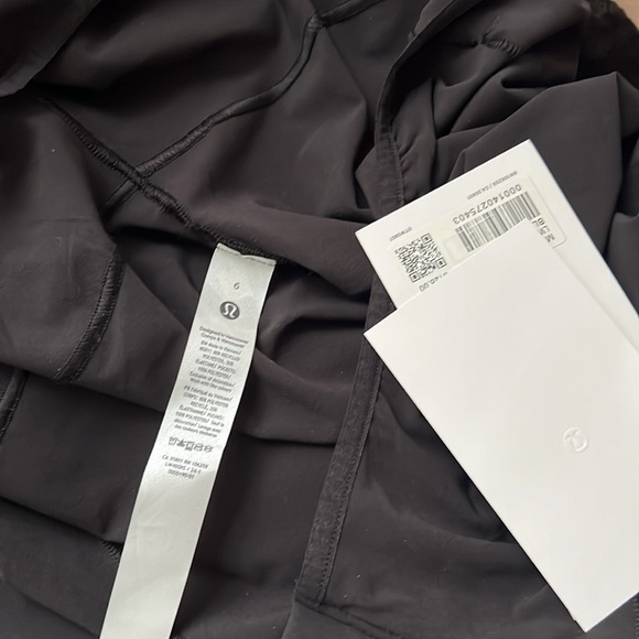 Lululemon jacket - Picture 10 of 10